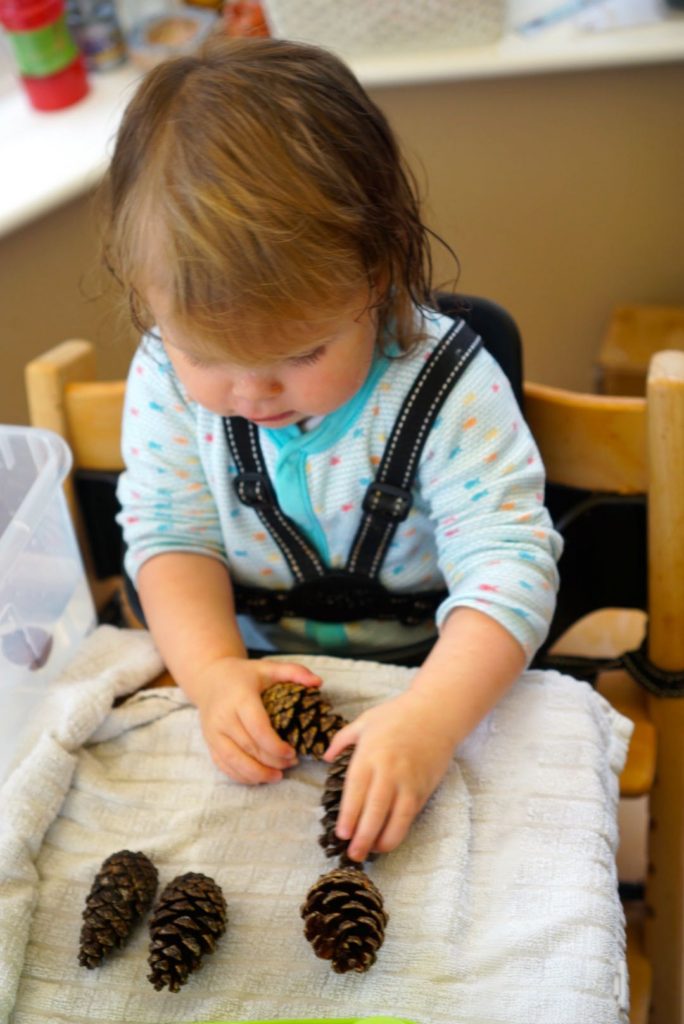 Autumn sensory play -water - an easy autumn activity for toddlers and beyond.